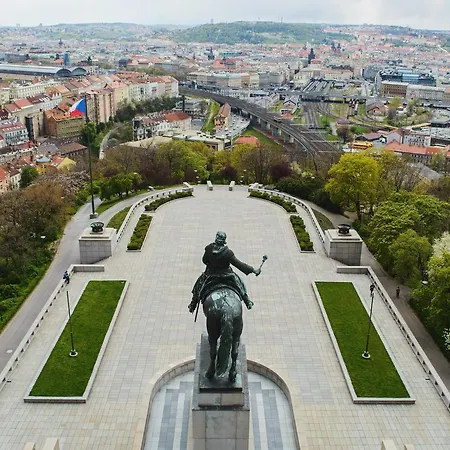 Boris' Vitkov Monument 布拉格